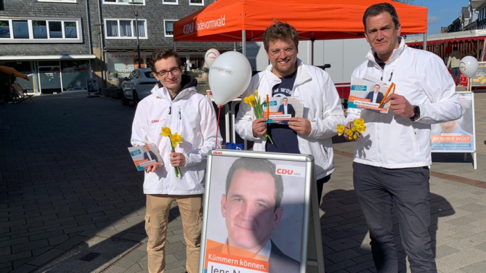 2022 Landtagswahl Infostand mit Jens Nettekoven